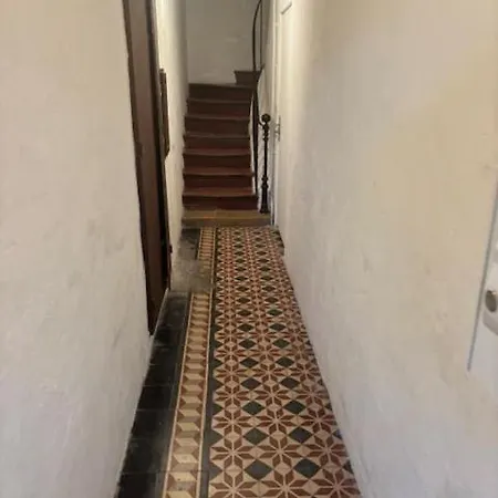 1 Bedroom - Heart Of Old 아파트 *