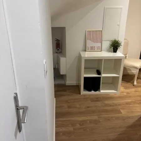 1 Bedroom - Heart Of Old 아파트 앙티브